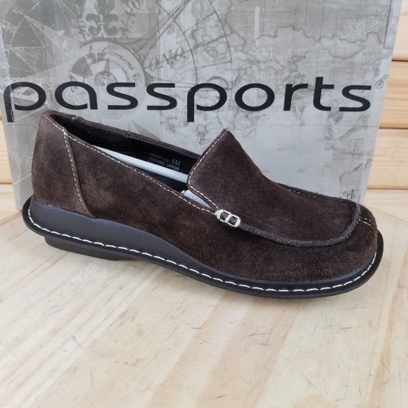 Suede Leather Moccasin Loafers 6 US Brown Slip on Comfort Shoes Moc Toe NEW CL - Picture 1 of 9